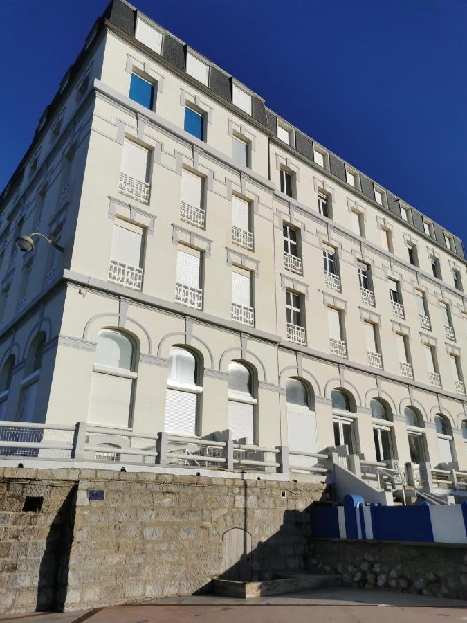 Une Pause Sur La Digue Wimereux Εξωτερικό φωτογραφία
